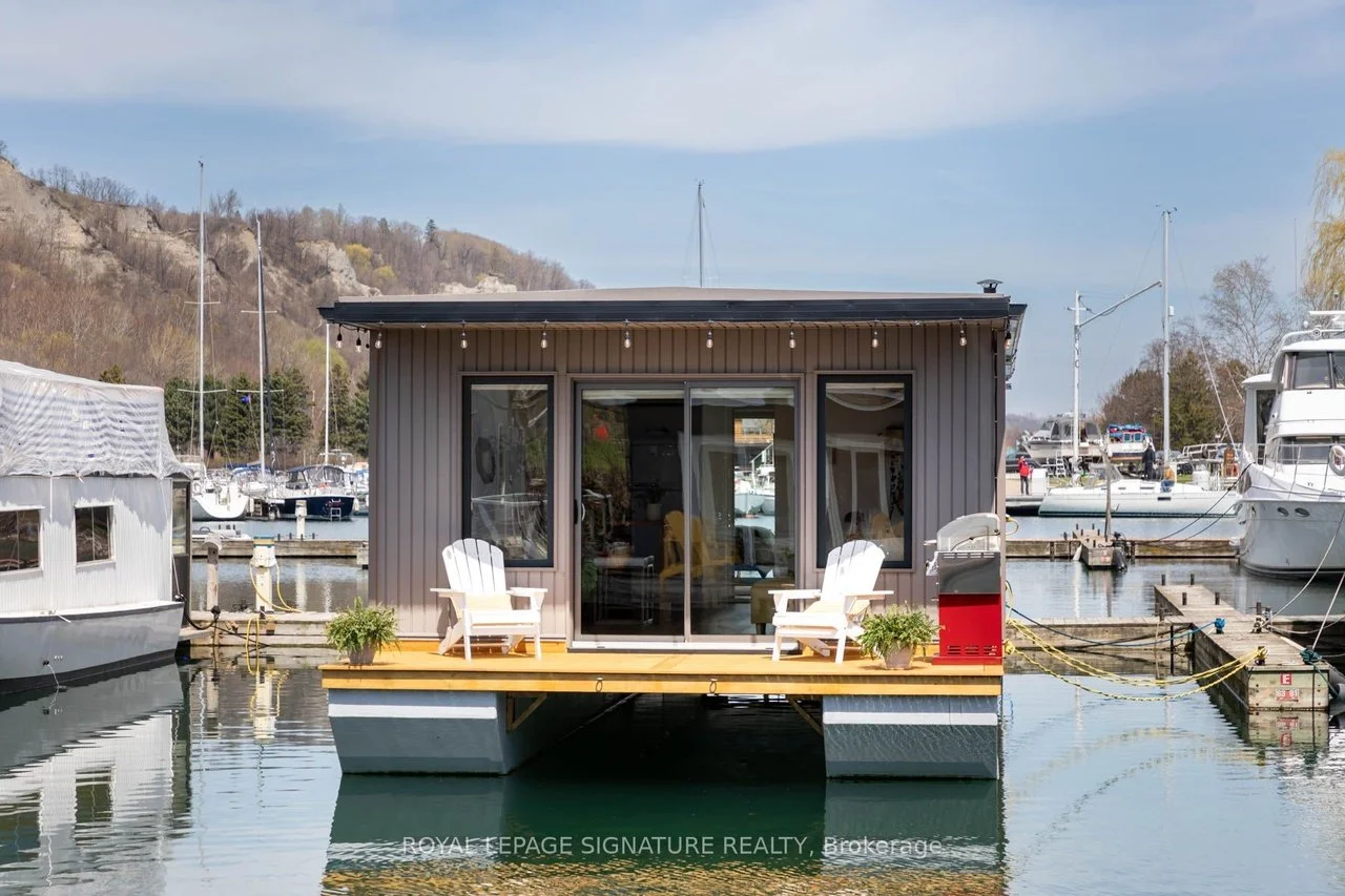A 2022 Floating Home in Toronto - C$449,000