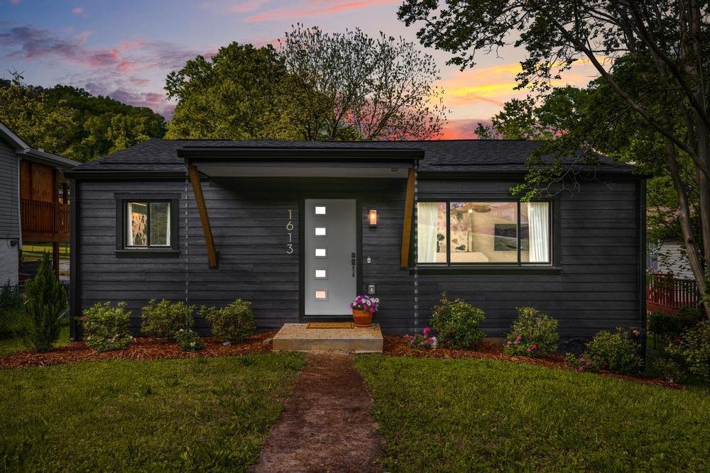 A Bungalow in Chattanooga, TN - $450,000
