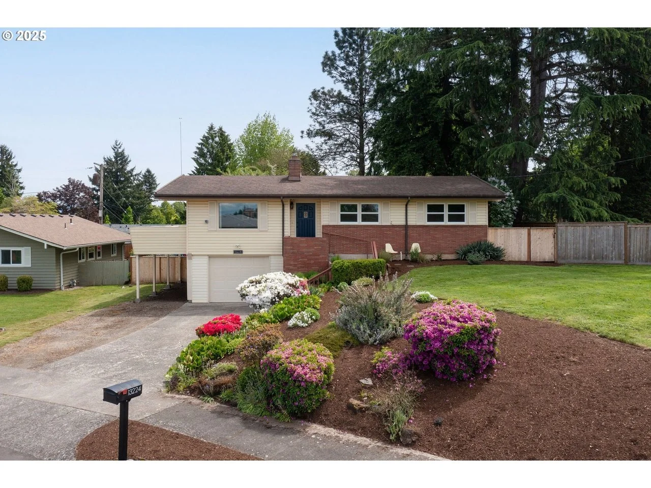 Mid-Century Modern in Portland, OR - $499,000