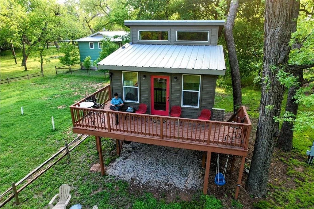 A Tiny Treehome in Weatherford, TX - $129,900
