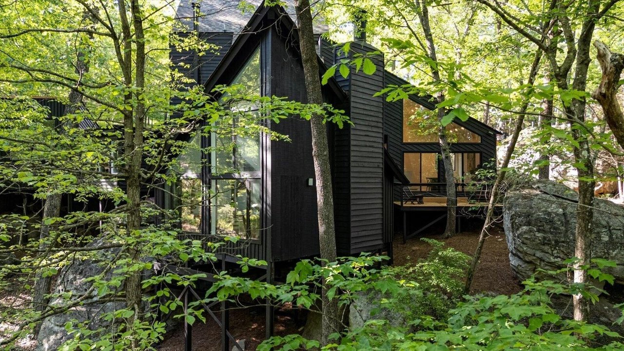 "Rock House" in Lookout Mountain, TN - $1,895,000