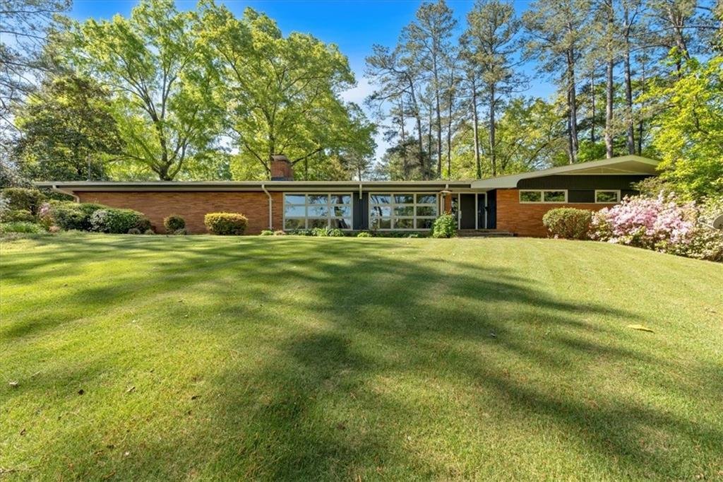 A Late 1950's Home in Cedartown, GA - $499,000