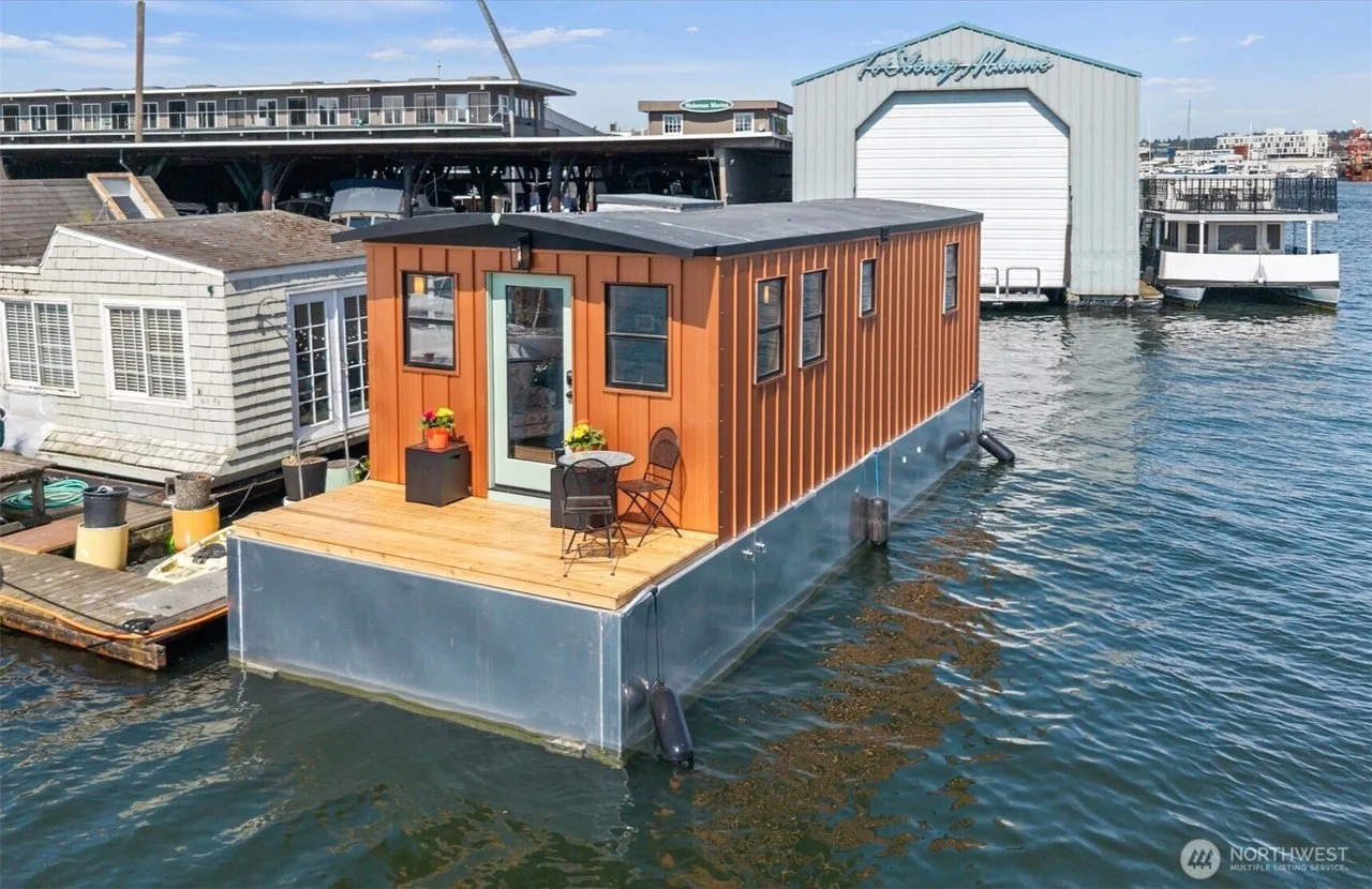 A Floating Home in Seattle - $420,000