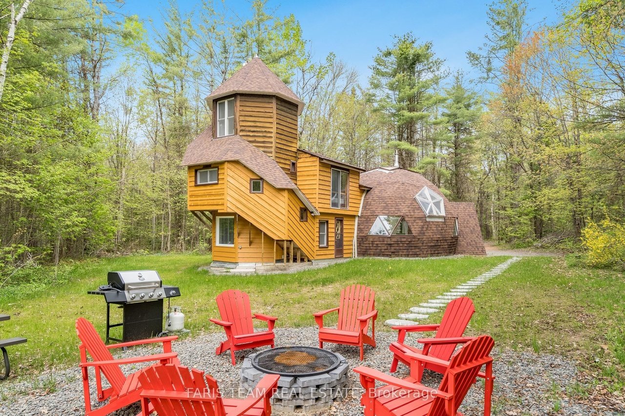 10 Acres in Gravenhurst, ON - C$899,900