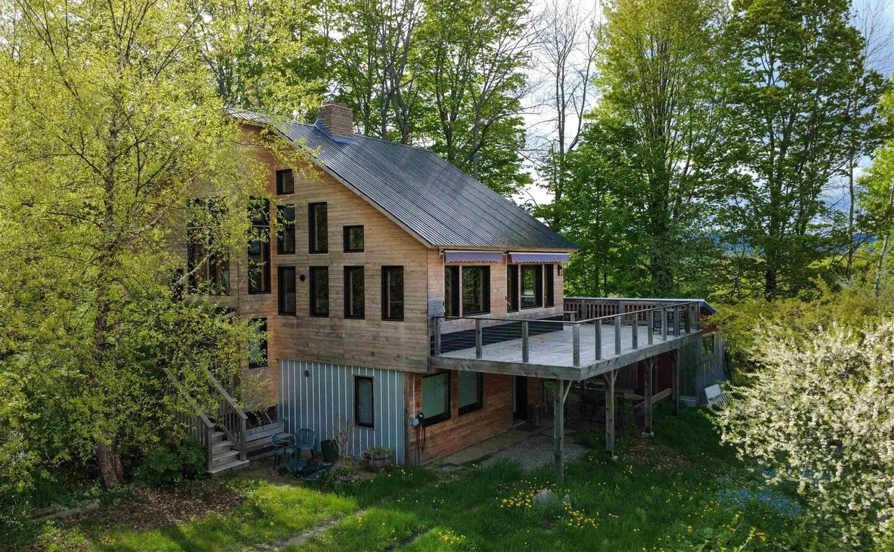 8 Acres in Peacham, VT - $525,000