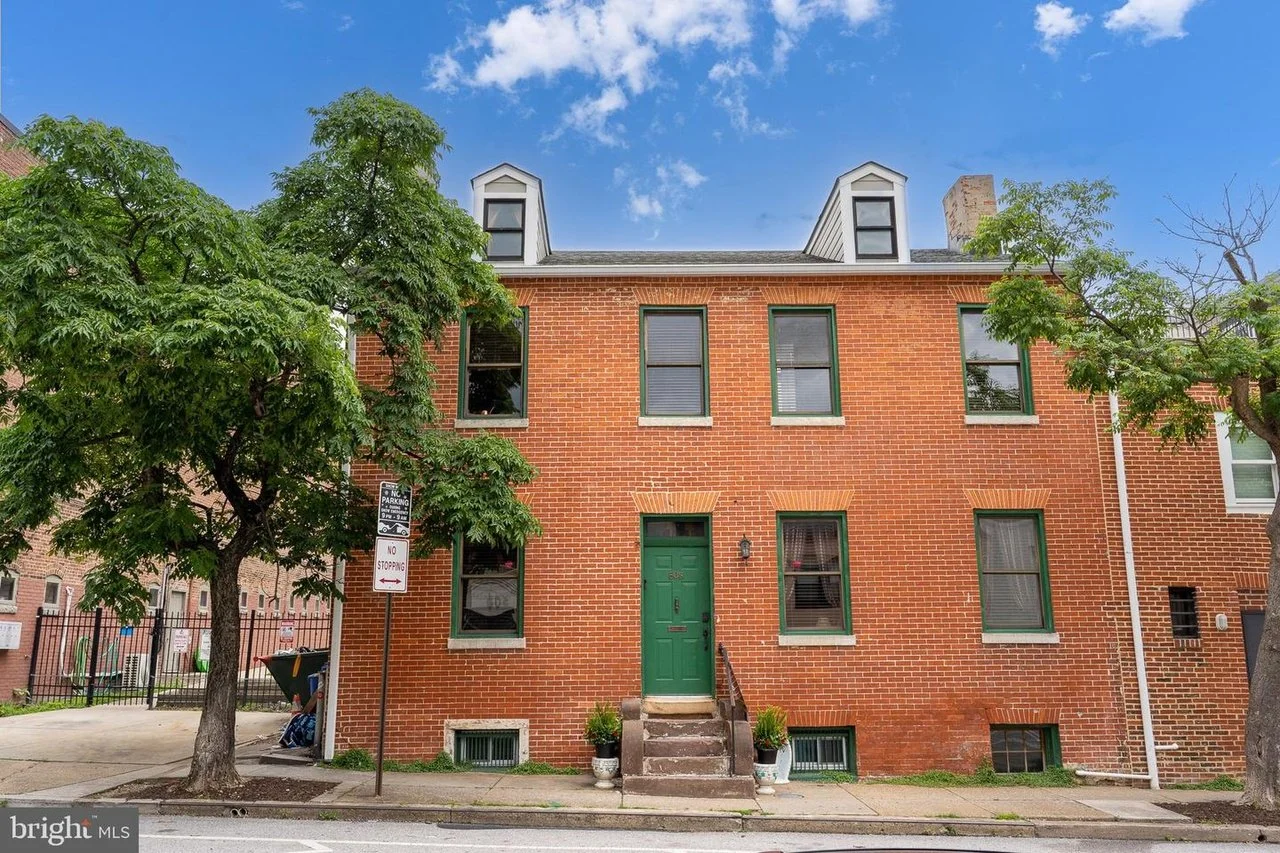 A Federal Style Rowhome in Baltimore, MD - $389,000