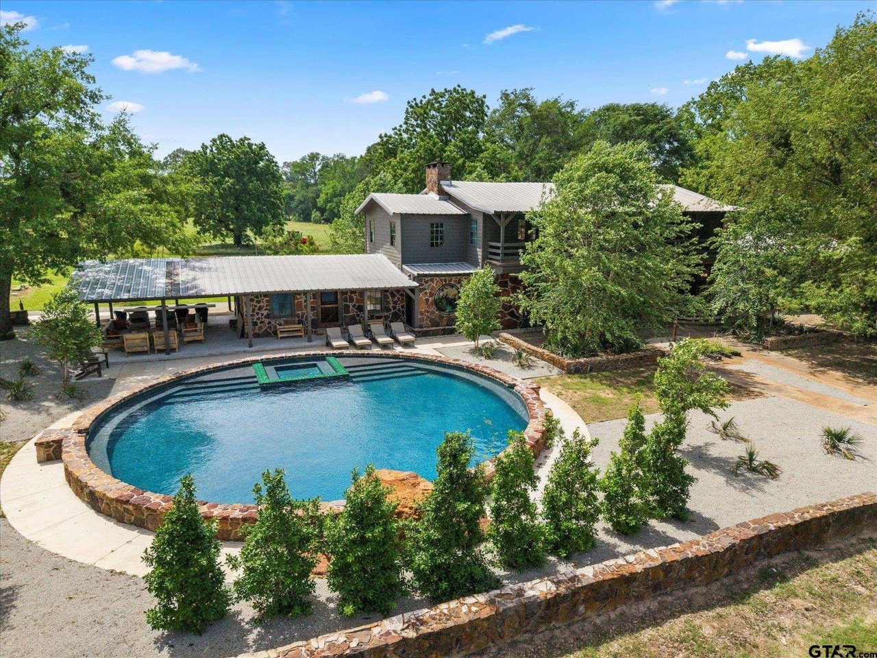 85 Acres in Mount Vernon, TX - $2,500,000