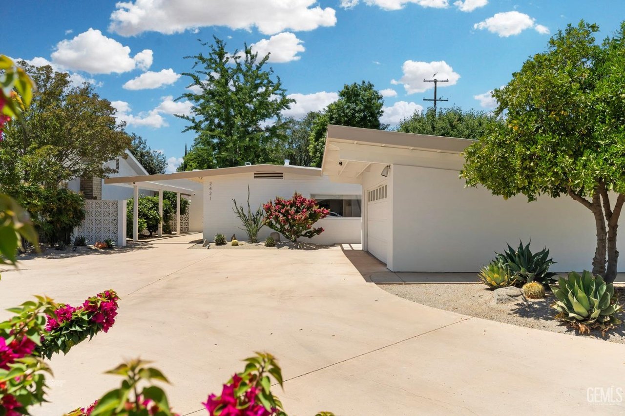 A Palm Springs Inspired Time Capsule - $479,000