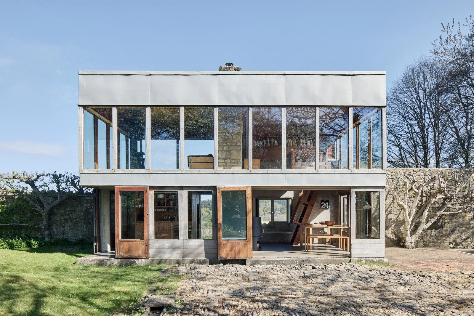 An Alison and Peter Smithson Design - £895,000