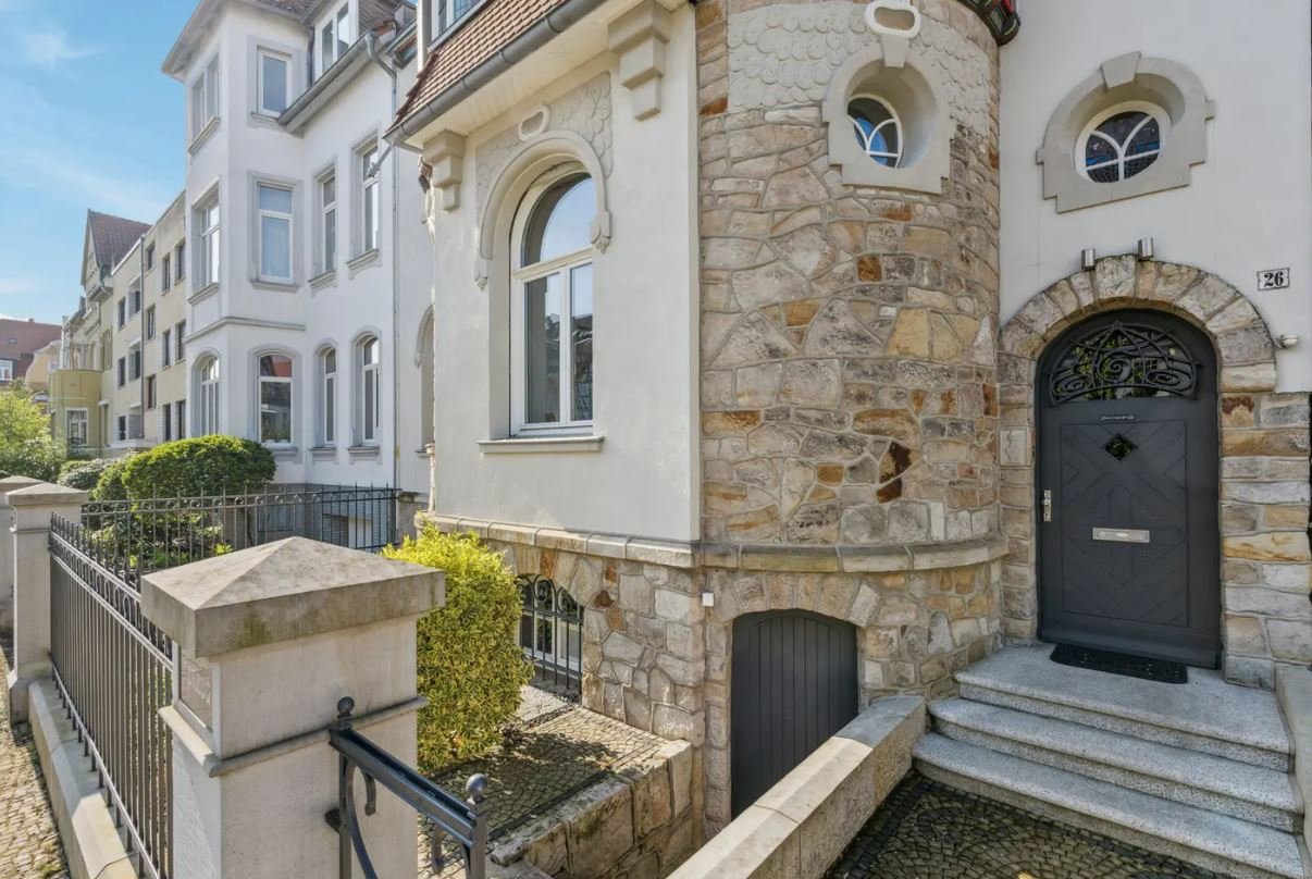 c1900 Townhome in Germany - €2,350,000