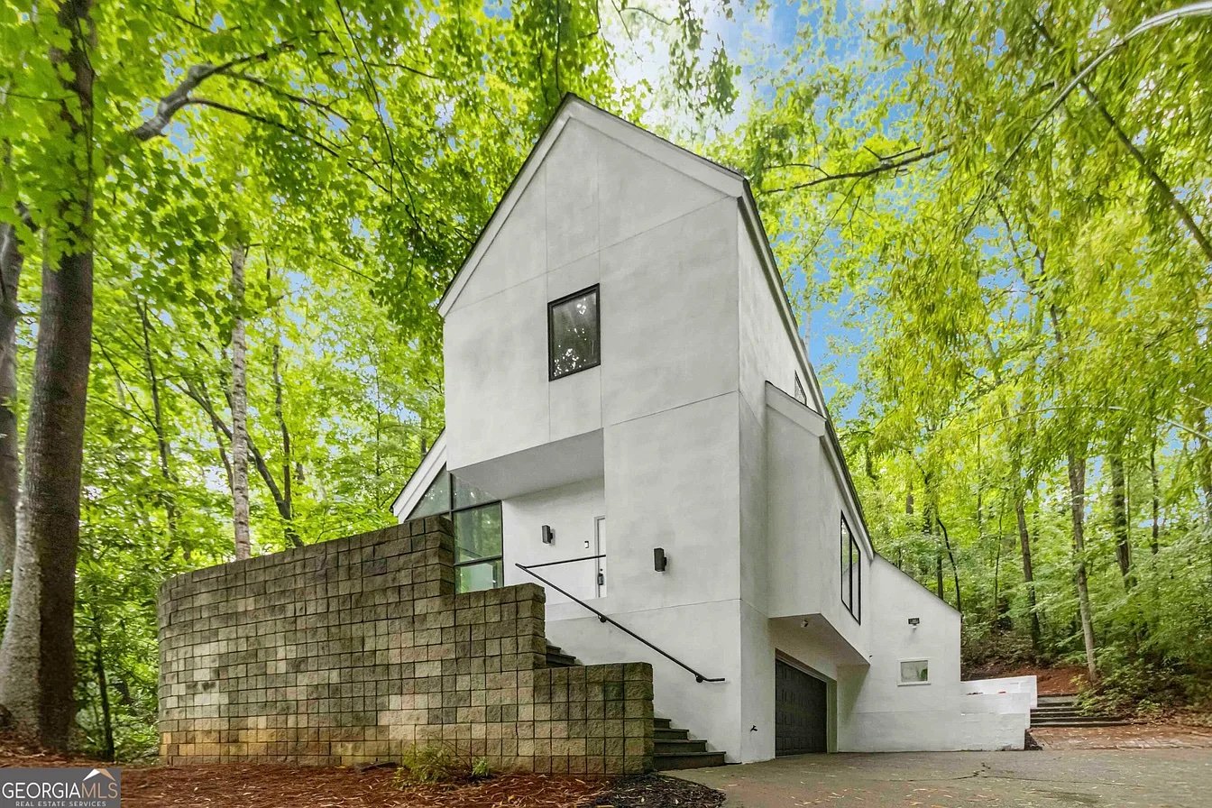 Contemporary in Atlanta, GA - $709,000