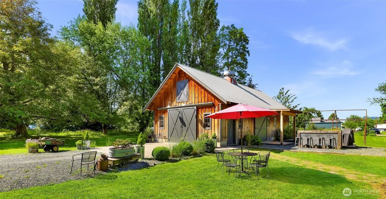 Country Living in Sumas, WA - $324,000