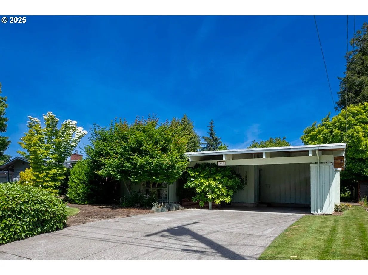 A 1955 MCM in Eugene, OR - $425,000