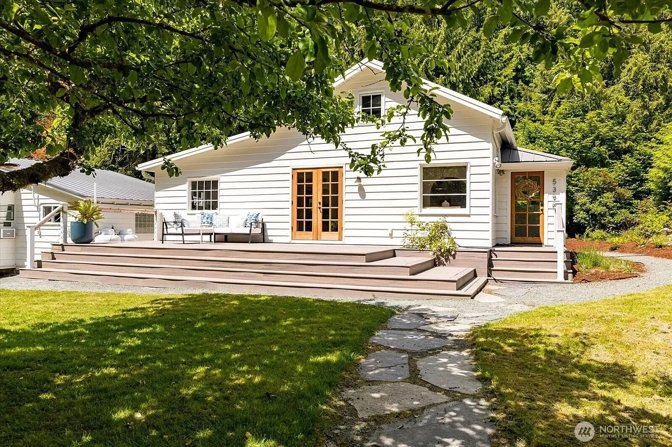 Over an Acre in Langley, WA - $799,000