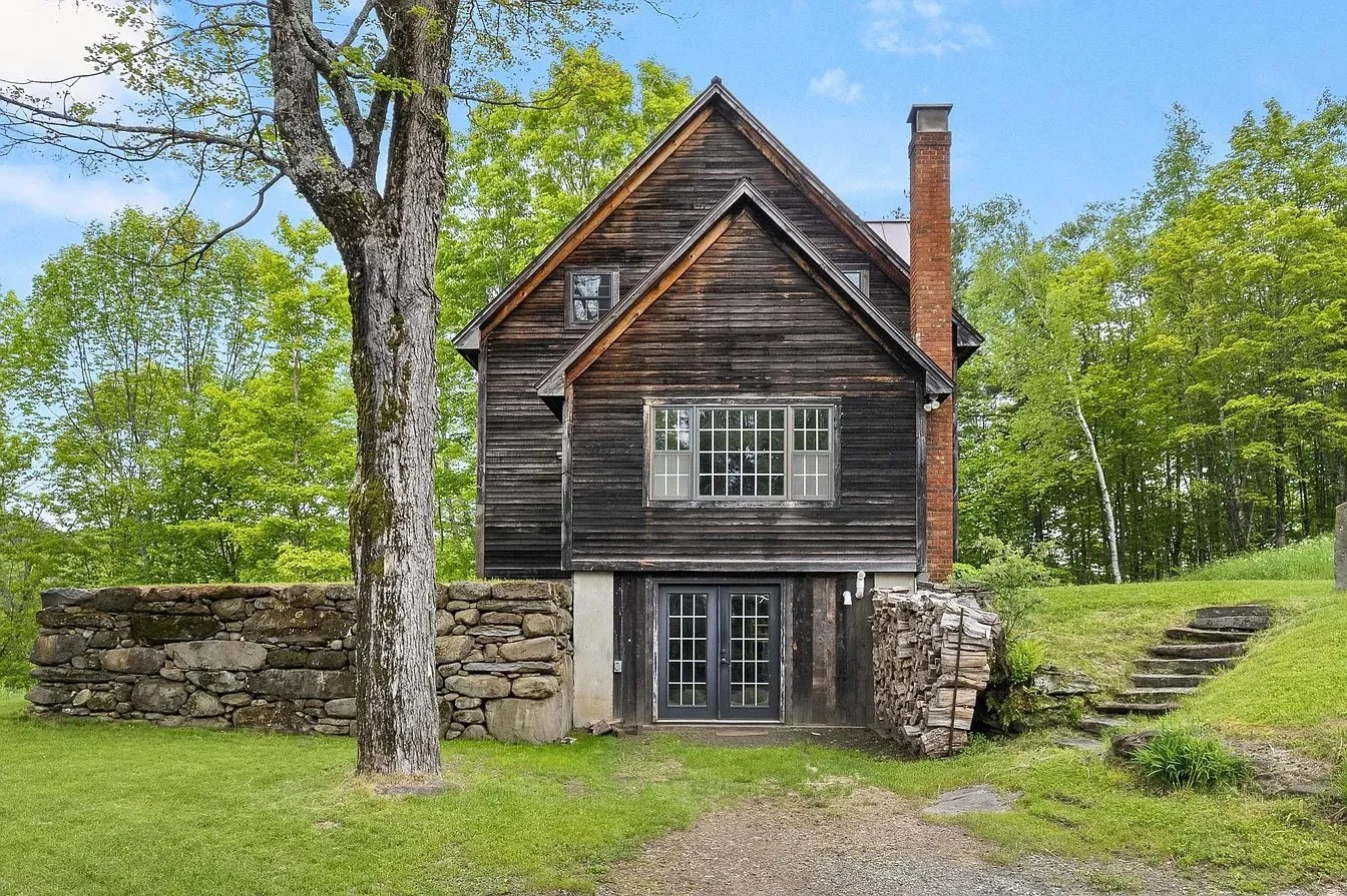 Over 15 Acres in Woodstock, VT - $845,000