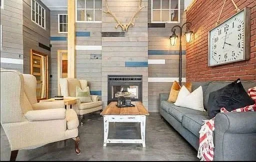 A Former Fire Hall in Wheatland County, AB - C$360,000