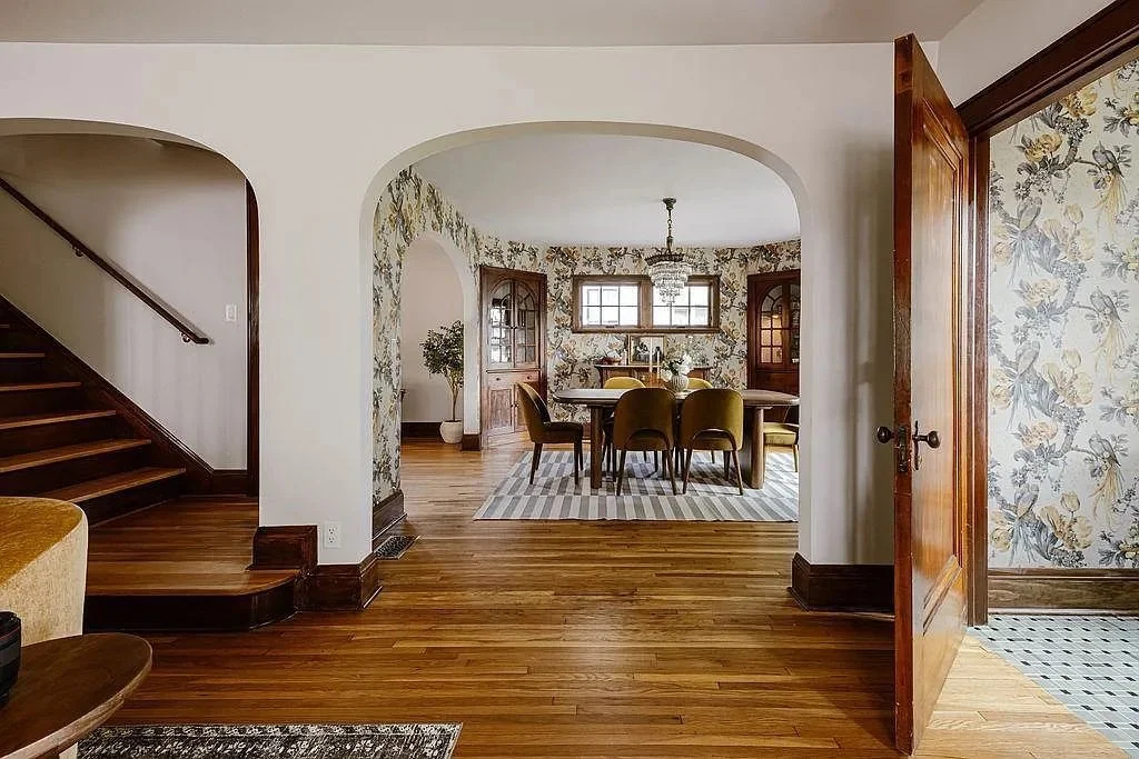 A Tudor Revival in Saint Paul, MN - $1,000,000