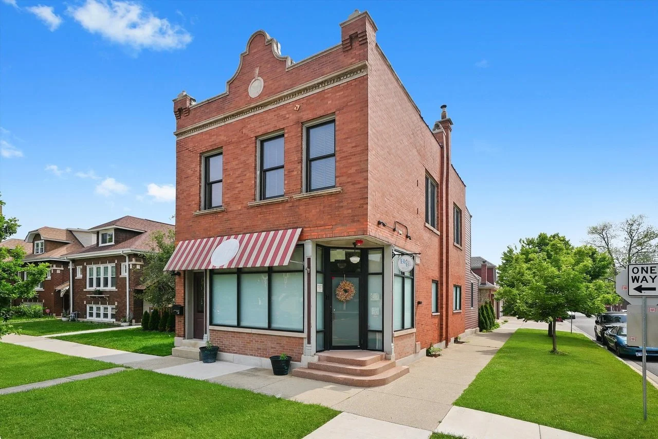 Live/Work in Berwyn, IL - $599,900