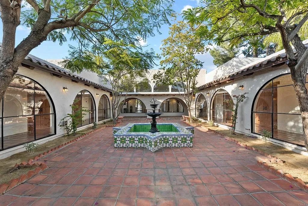 2.5 Acres in Escondido, CA - $3,000,000