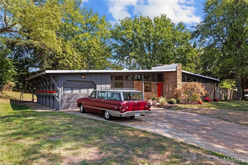 An Updated MCM in St Louis - $240,000