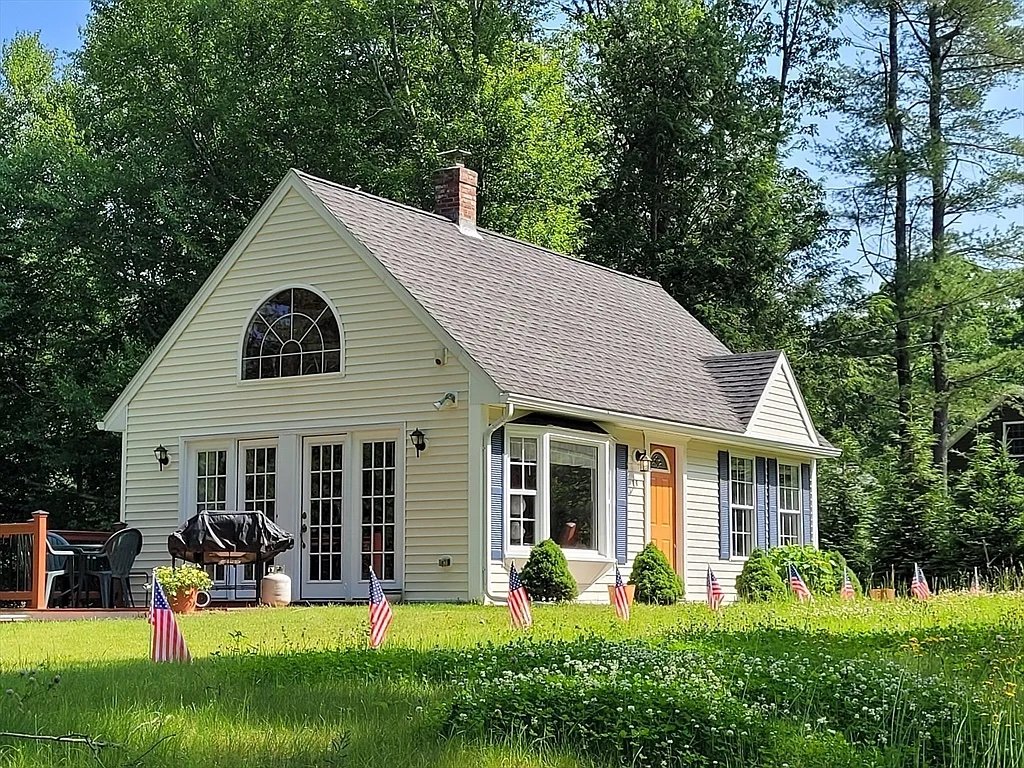 A Cottage in Rutland, MA - $359,900