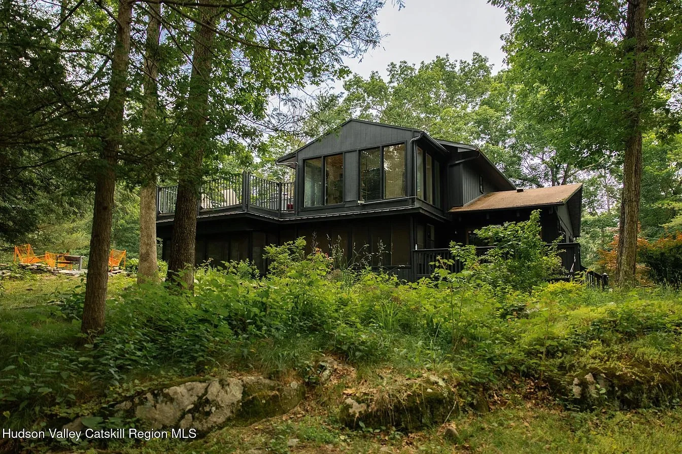 4.8 Acres in Staatsburg, NY - $849,000