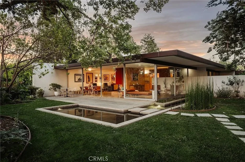 The 1959 McSorley House by Richard Neutra - $2,750,000