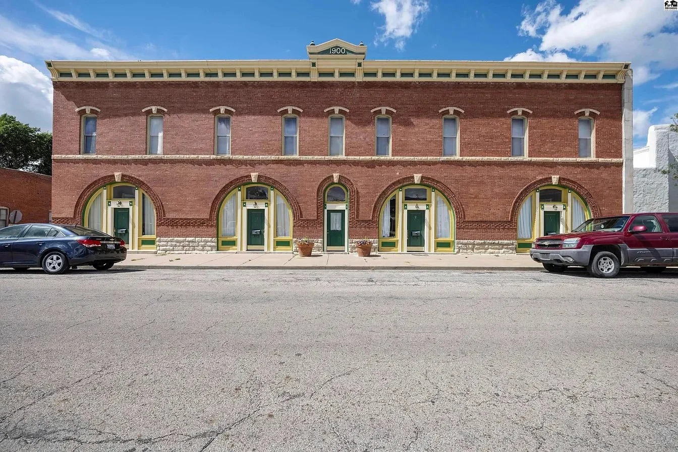 Multifamily in Sterling, KS - $425,000