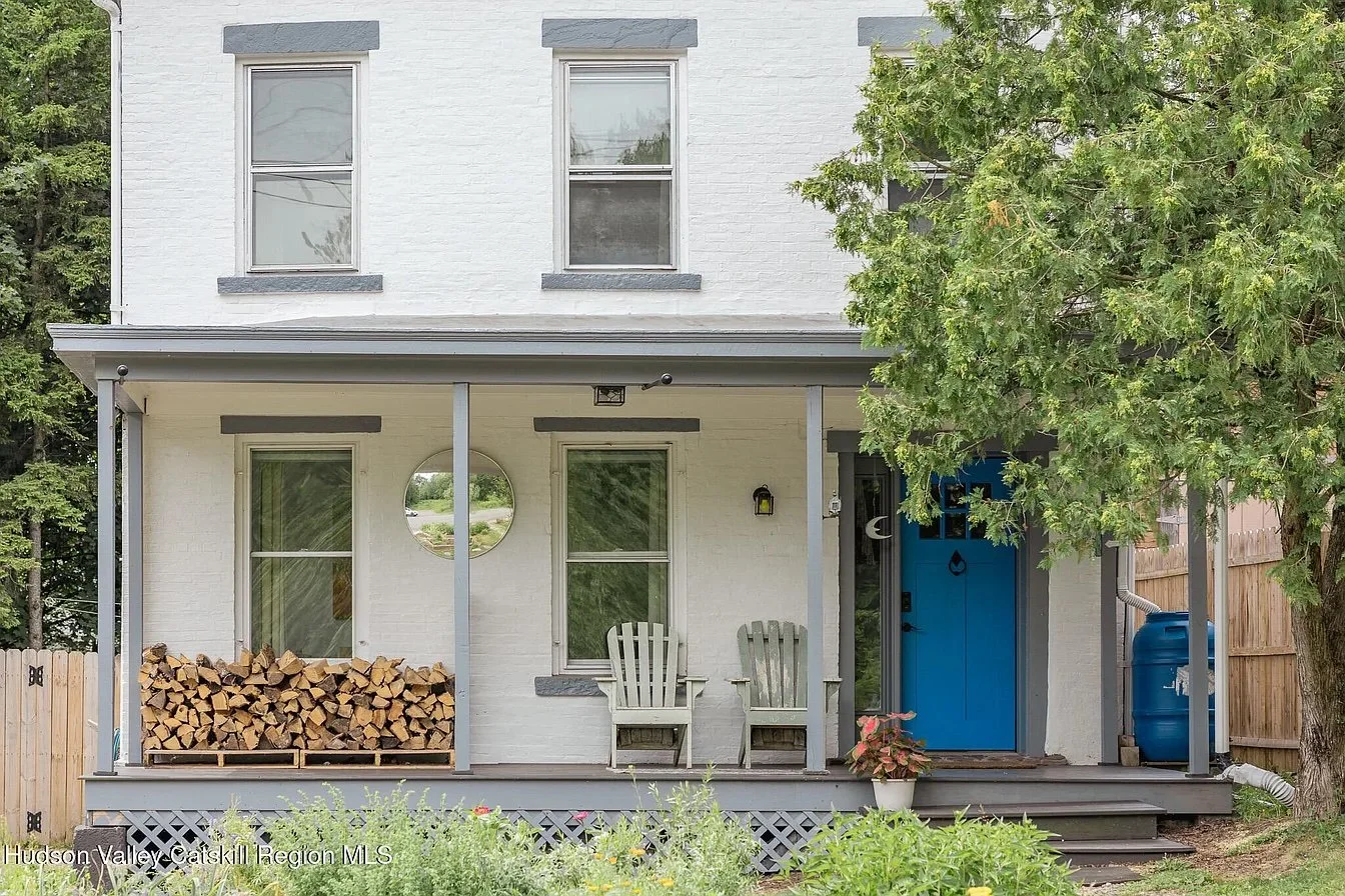 Cheerful in Catskill - $339,000