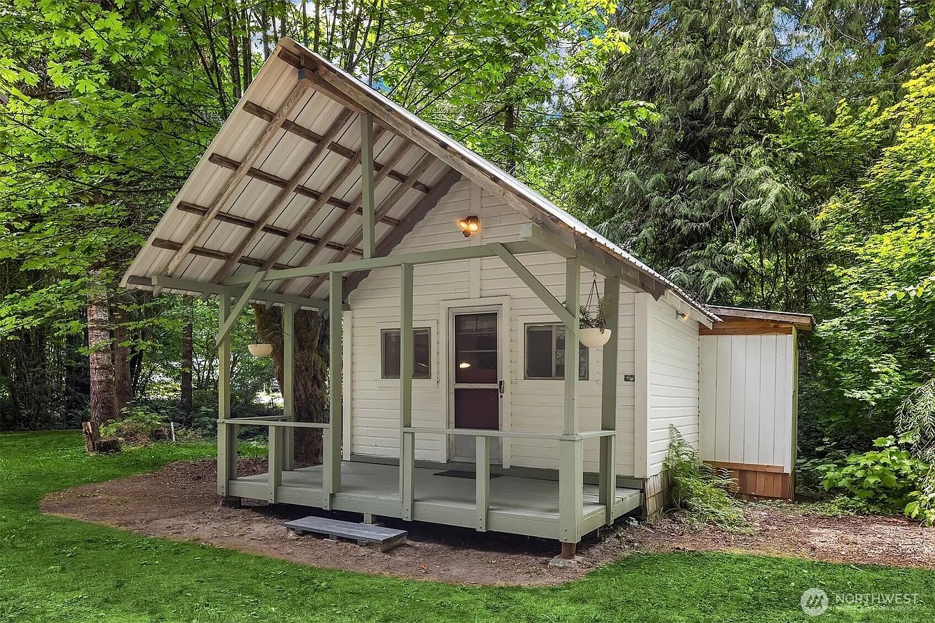 A Tiny Home in Darrington, WA - $175,000