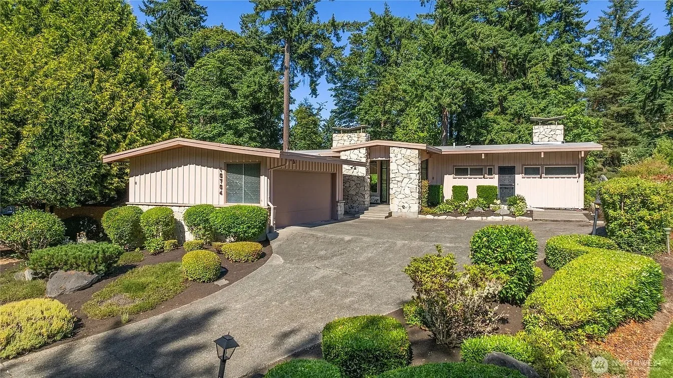 A Beautifully Preserved Home in Burien, WA - $950,000