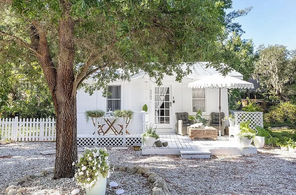 A 1935 Cottage in Sarasota, FL - $299,000