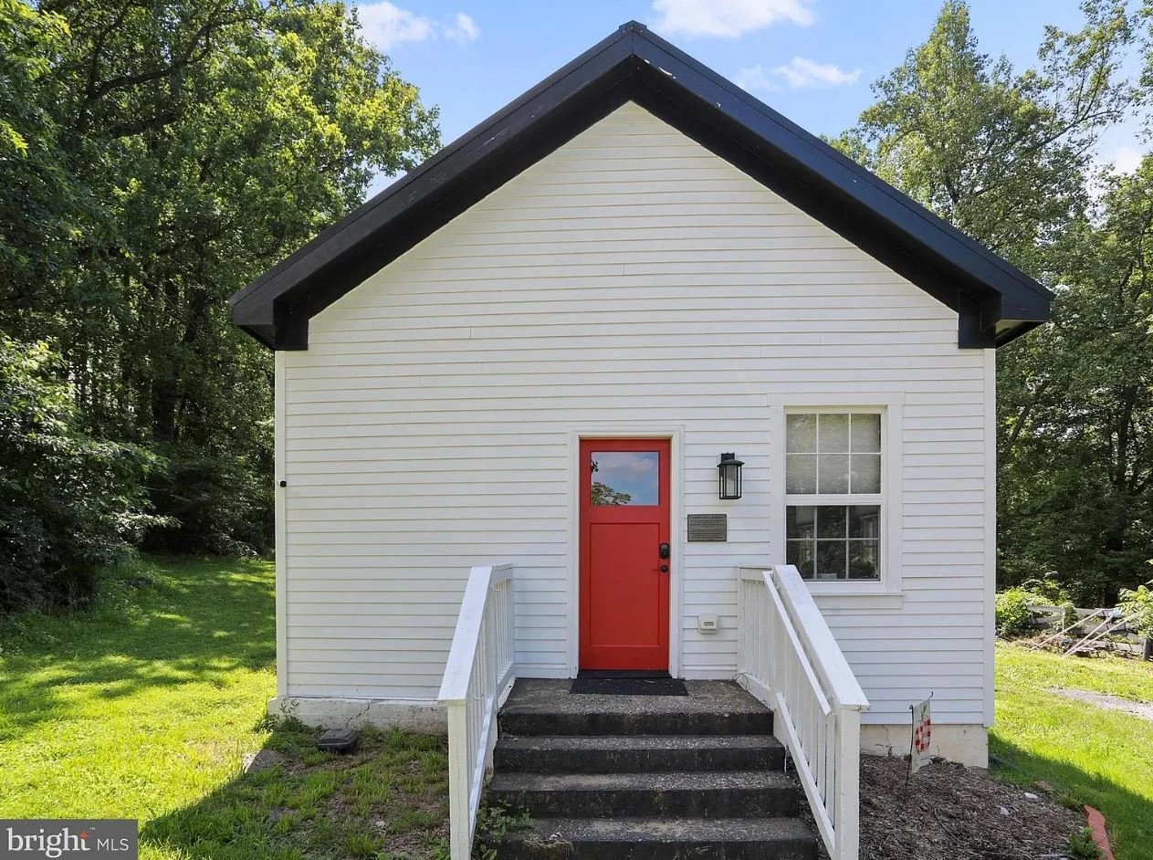 A Renovated 1898 Schoolhouse in Linden, VA - $320,000