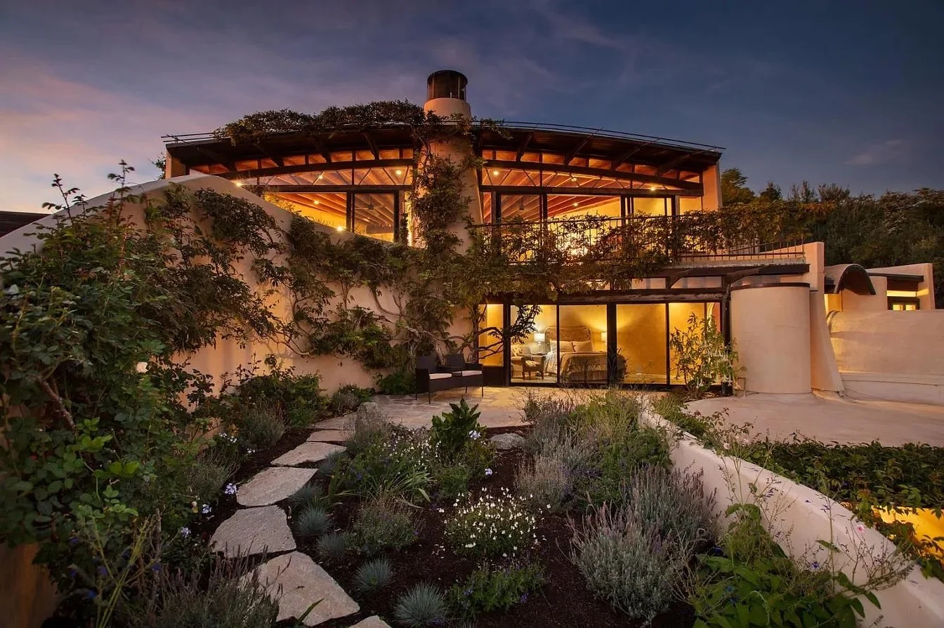 A Mickey Muennig Design on 5 Acres in Big Sur, CA - $5,500,000