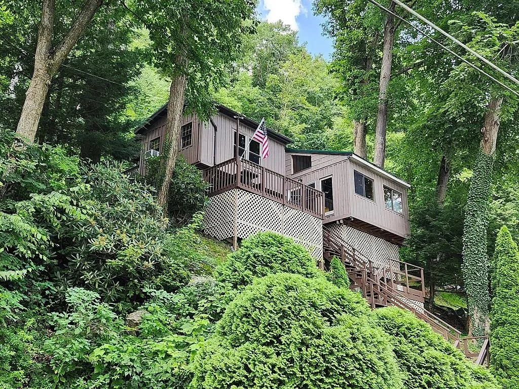 1.2 Acres in Kennerdell, PA - $224,900