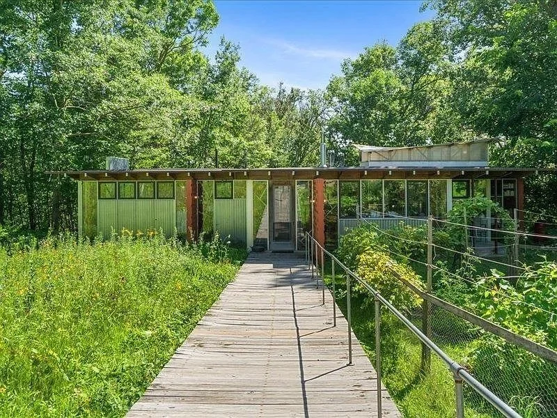 A Doug Wells Design on Over 21 Acres - $529,000