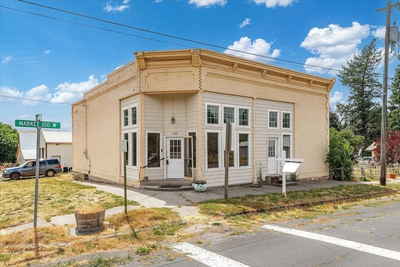 A Former Corner Store in Latah, WA - $335,000