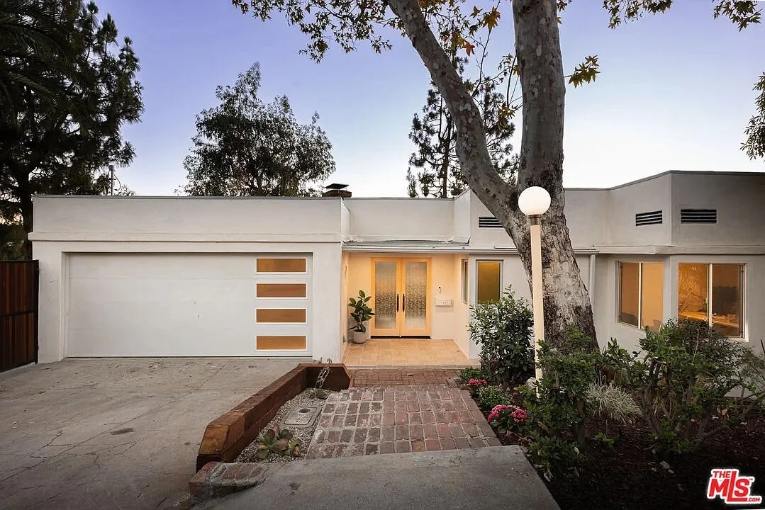 A 1936 Streamline Moderne in Glendale, CA - $1,950,000