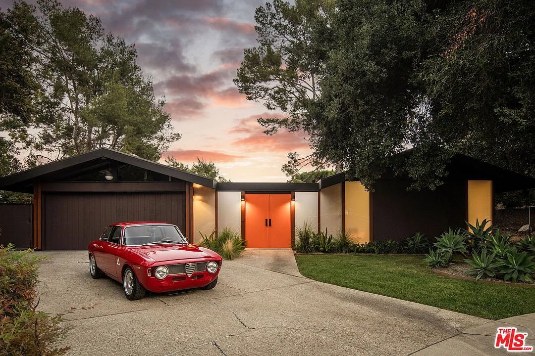 The 1967 Siodmak House by James Allen Walter  - $3,200,000