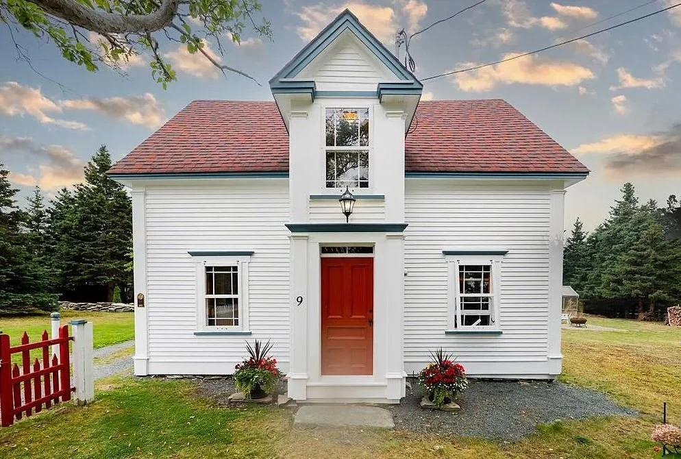 Tthe Butler House c1910 in Cupids, NL - C$399,900