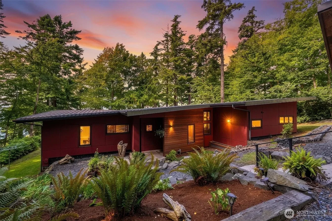 A Johnston Architect Design on 1.2 Acres - $1,250,000