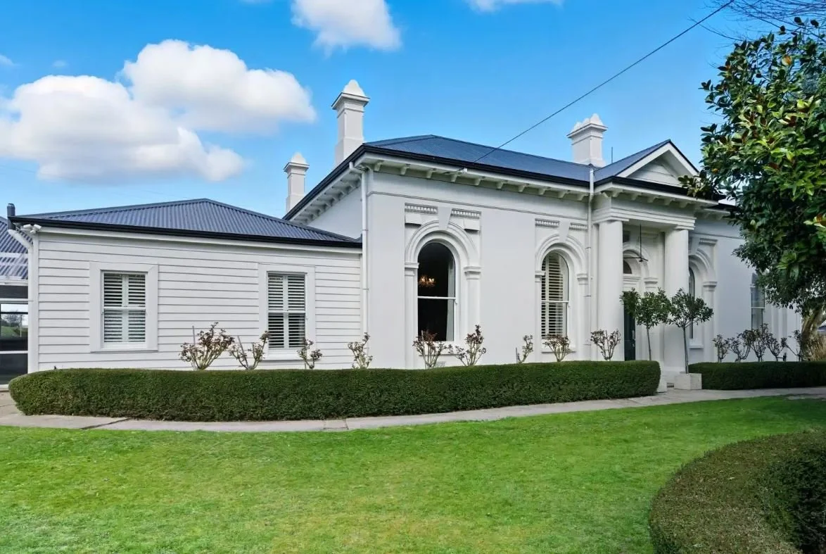 The Former Bank of Otago Built in 1869 - Auction