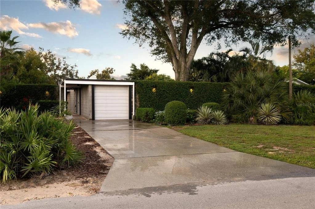 A 1957 Gene Leedy Design in Winter Haven, FL - $400,000