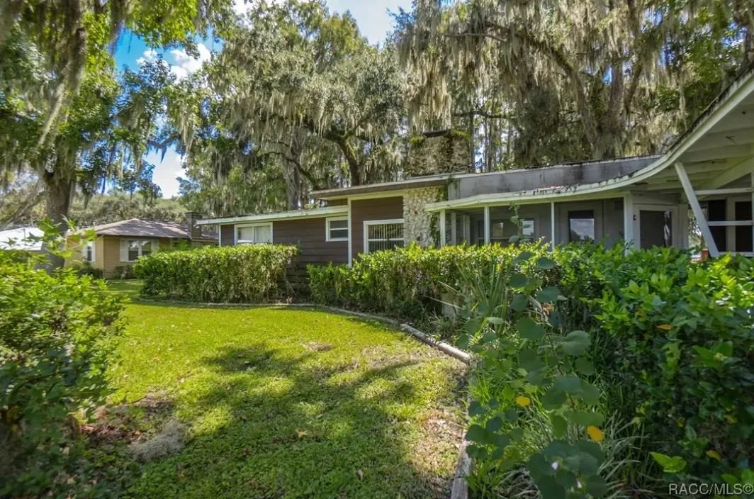 Lakefront in Floral City, FL - $250,000