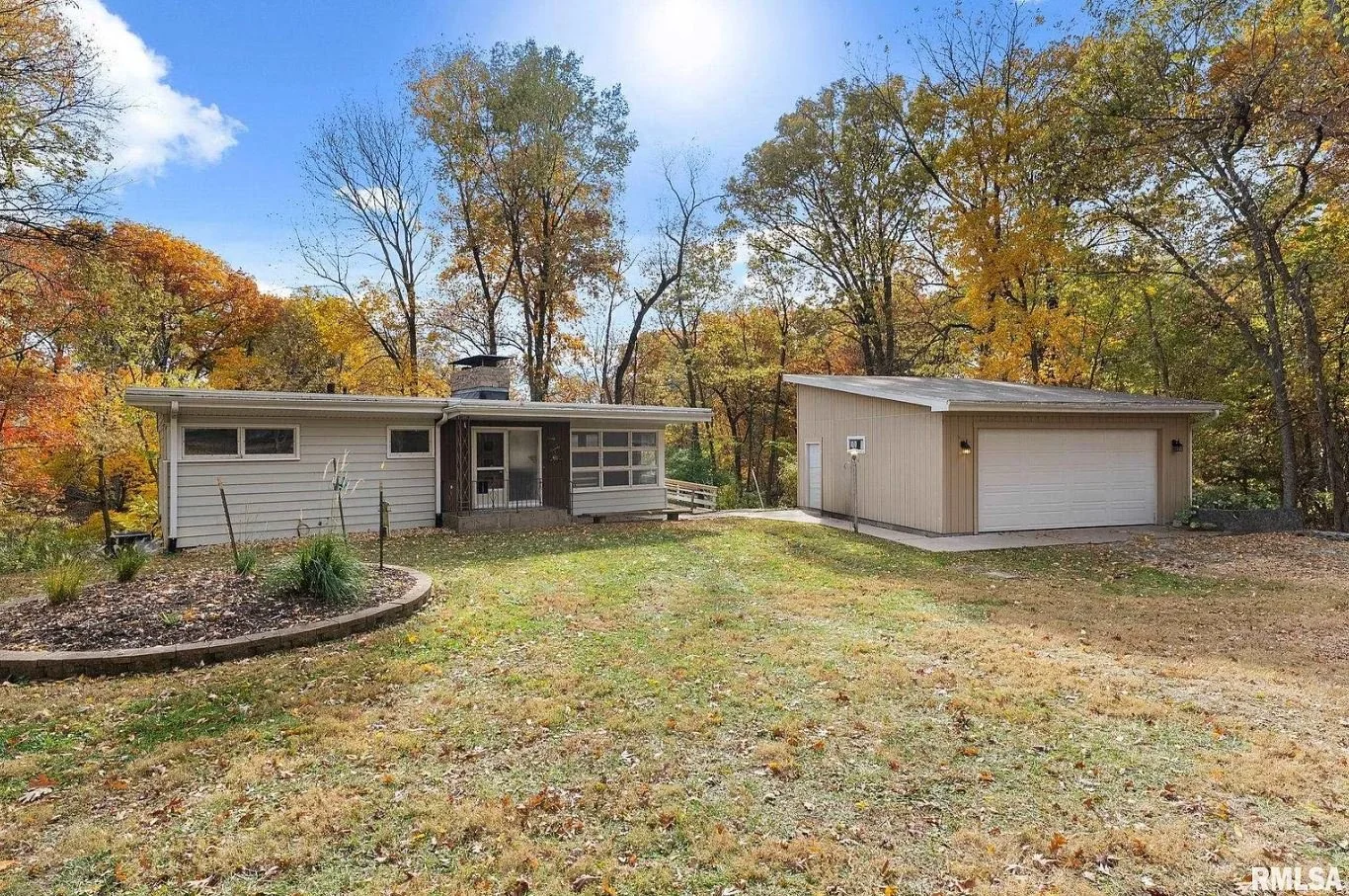 2 Acres in Moline, IL - $209,999