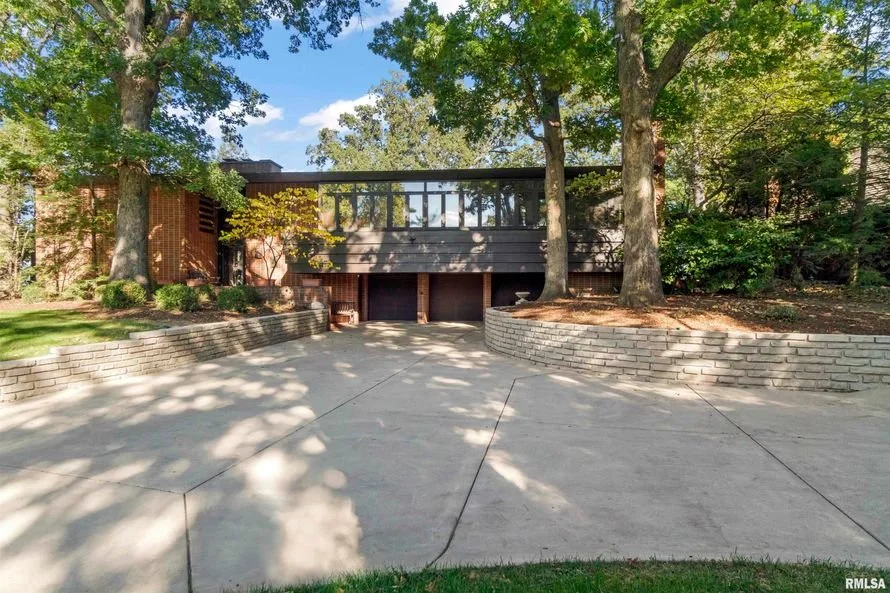 A Robert Paul Schweikher Design on 3.5 Acres - $975,000