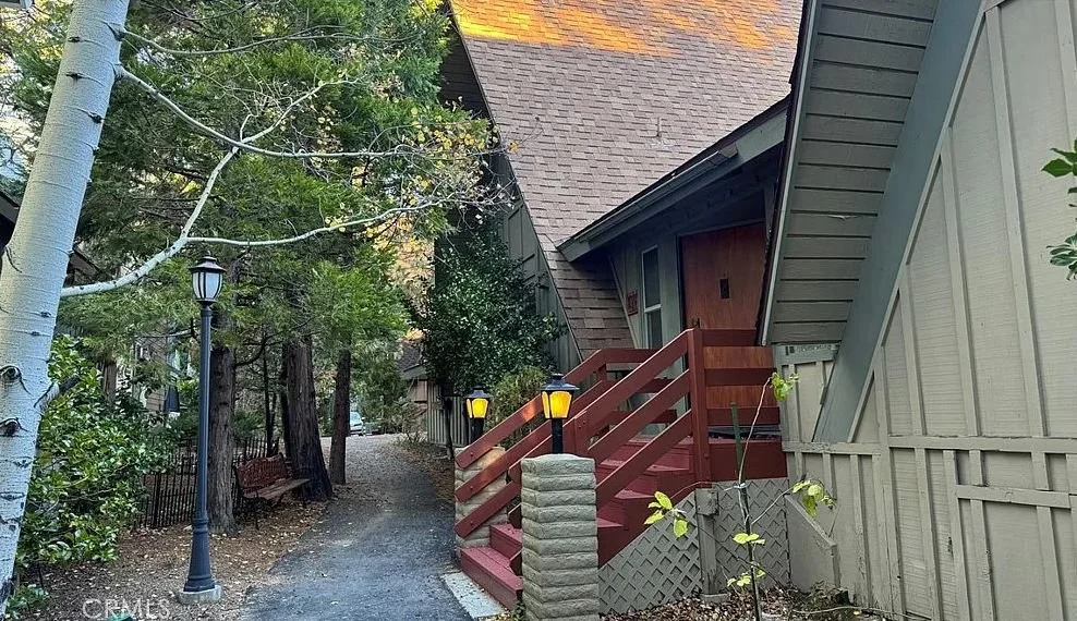 A Retro Home in Lake Arrowhead, CA - $395,000