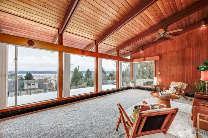 A Mid-Century Home in Bremerton, WA - $539,000