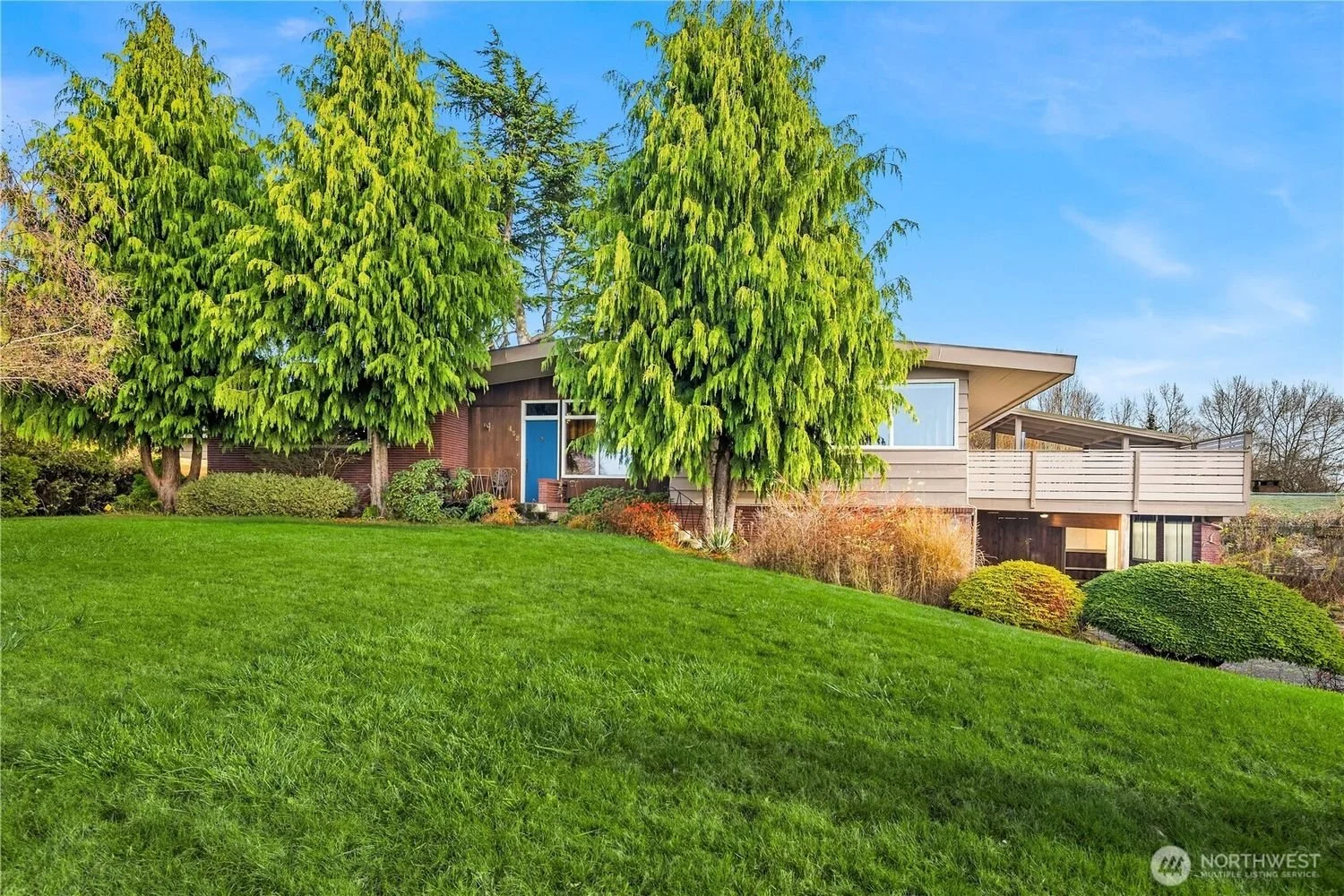 Mid-Century Modern in Blaine, WA - $699,900
