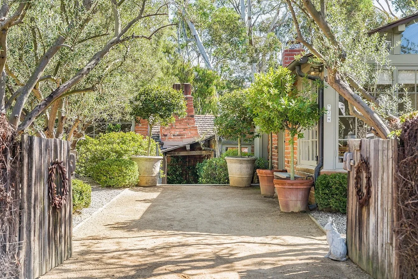 An Enchanting Cottage in Corona Del Mar, CA - $3,995,000